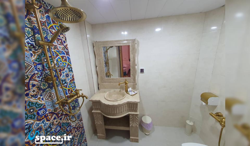 نمای سرویس بهداشتی اتاق گلدخت هتل سنتی گل آرا - اصفهان